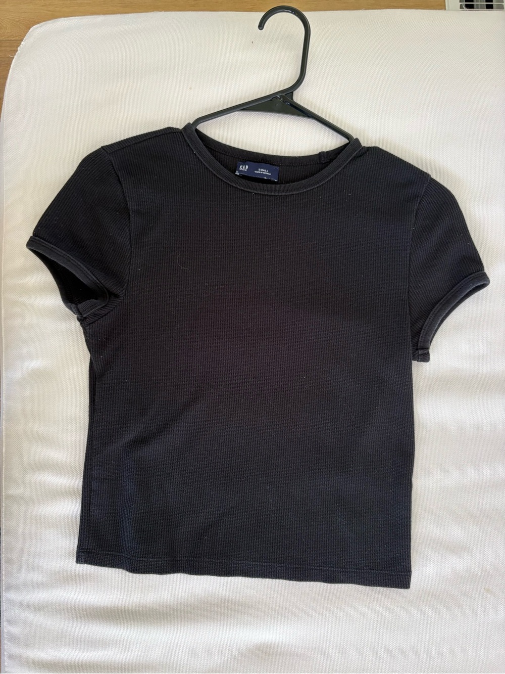 GAP Black Ribbed Short Sleeve Women's Tee
